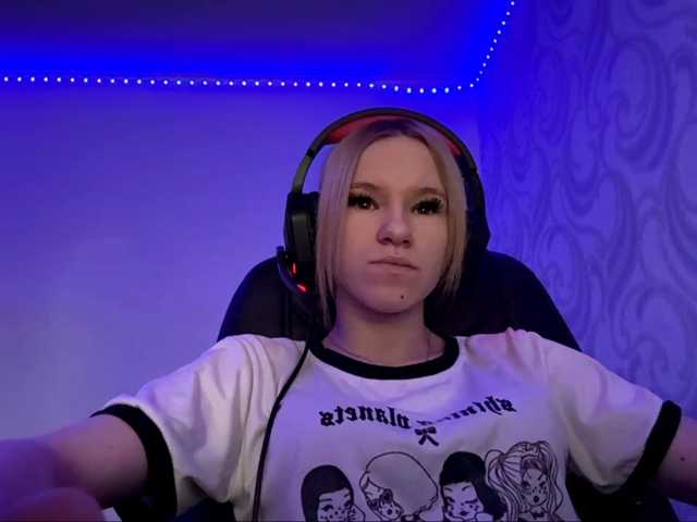 linaloawot live cam on BongaCams