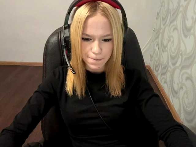 linaloawot live cam on BongaCams