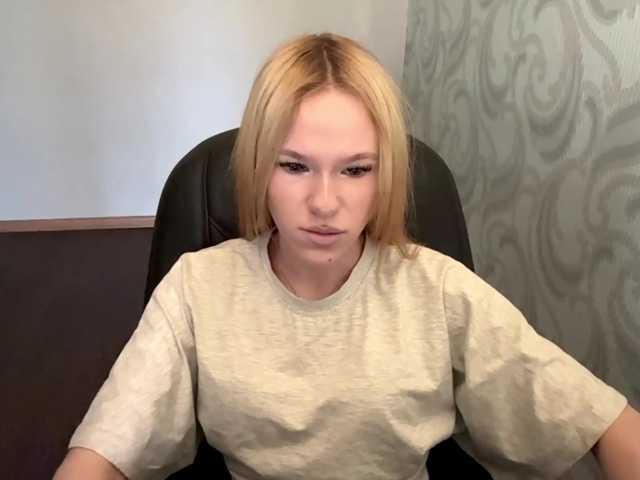 linaloawot live cam on BongaCams