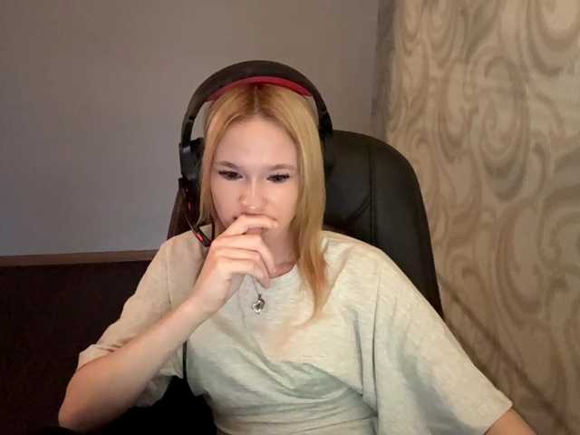 linaloawot live cam on BongaCams