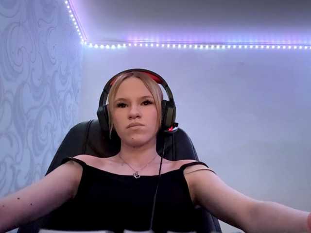 linaloawot live cam on BongaCams