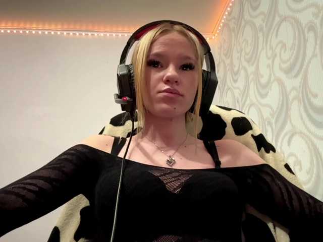 linaloawot live cam on BongaCams