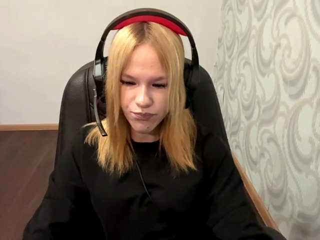 linaloawot live cam on BongaCams