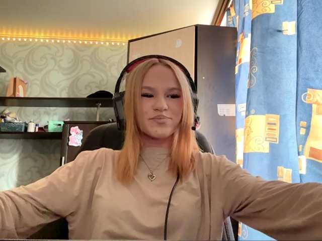 linaloawot live cam on BongaCams
