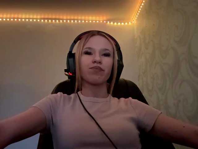 linaloawot live cam on BongaCams