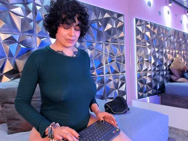 MelissaPiero, en directo ahora en BongaCams