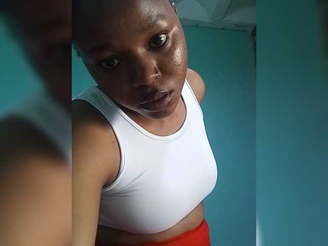 Milah2 live cam on BongaCams