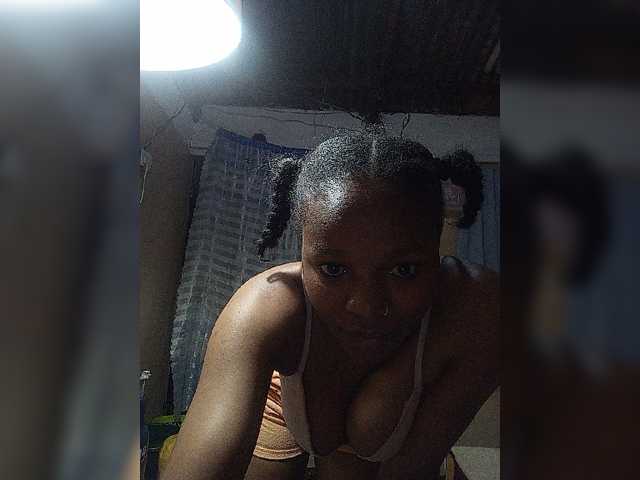 Milah2, live now on BongaCams