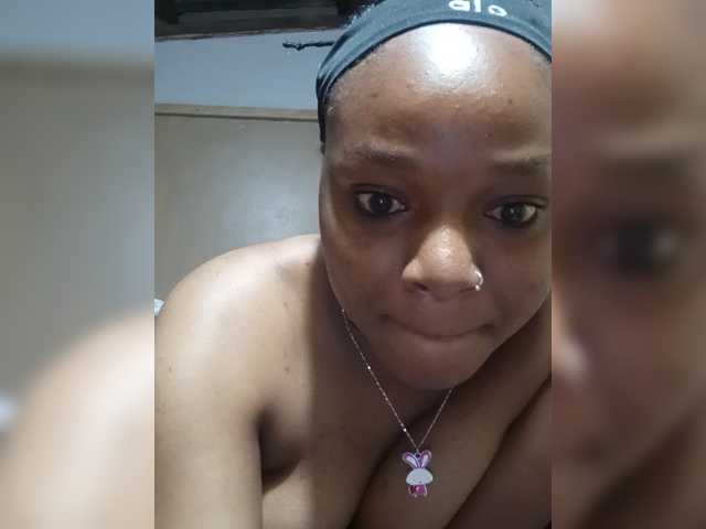 Milah2 live cam preview