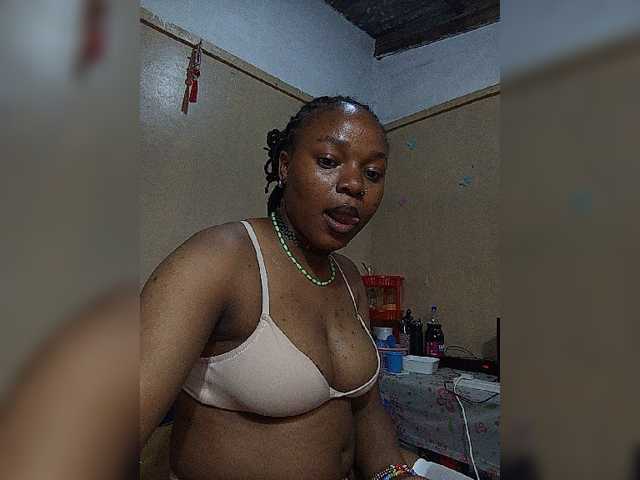 Milah2 live cam on BongaCams