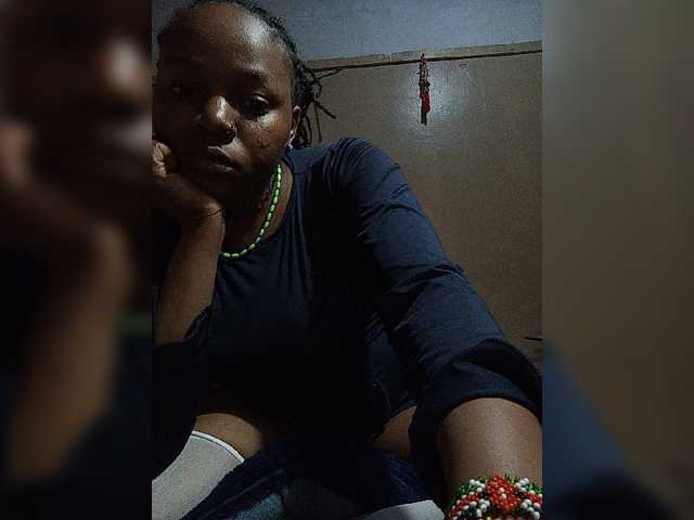 Milah2 live cam preview