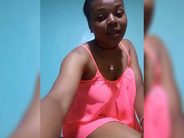 Milah2 live cam preview