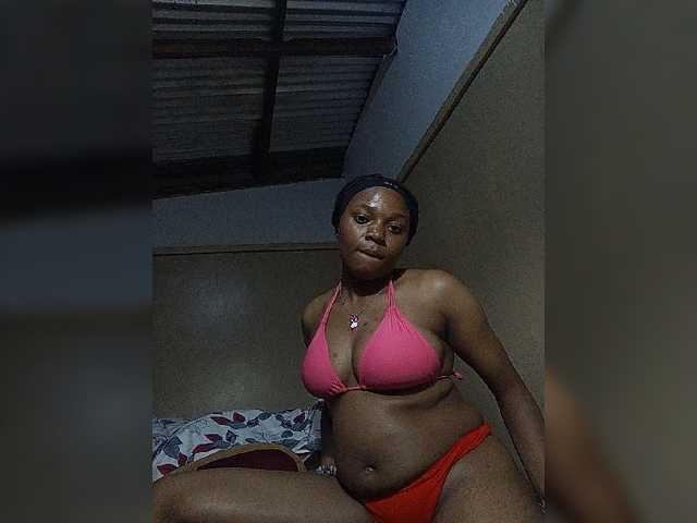 Milah2 live cam on BongaCams