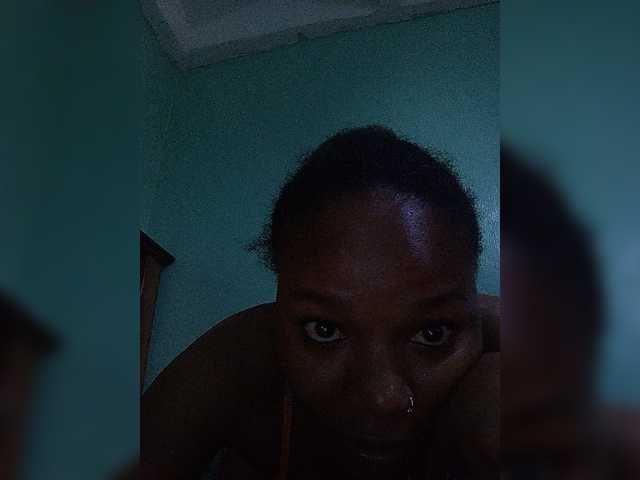 Milah2 live cam preview