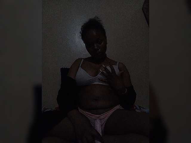 Milah2 live cam preview