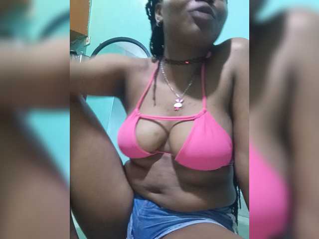 Milah2 live cam on BongaCams