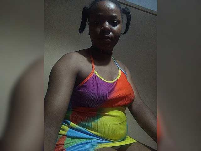 Milah2, live now on BongaCams