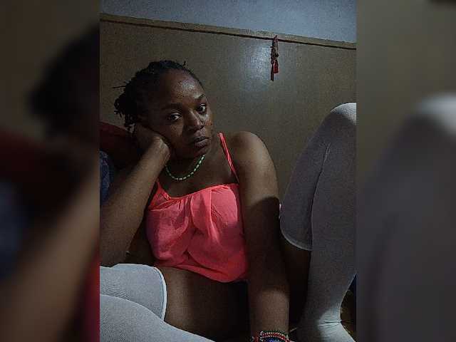 Milah2 live cam preview