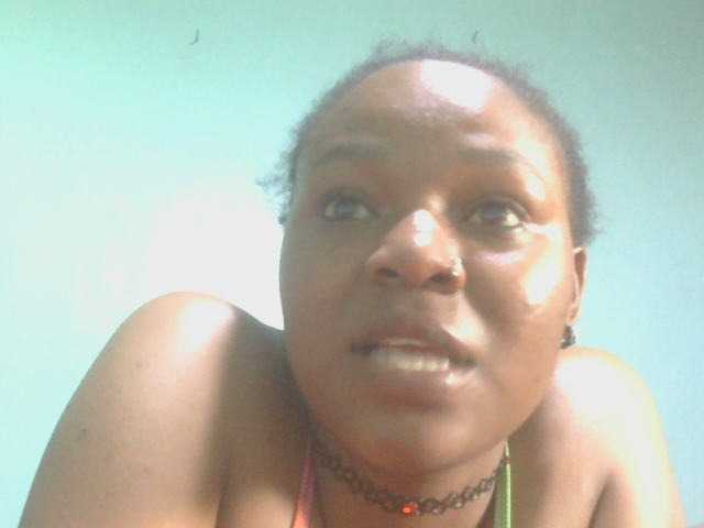 Milah2 live cam preview