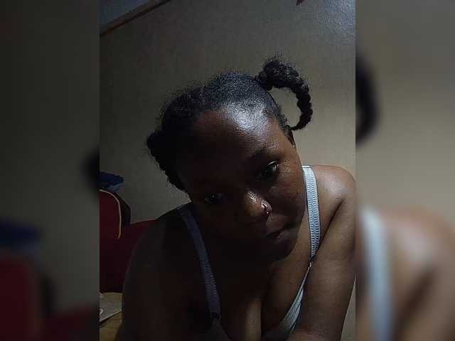 Milah2 live cam on BongaCams