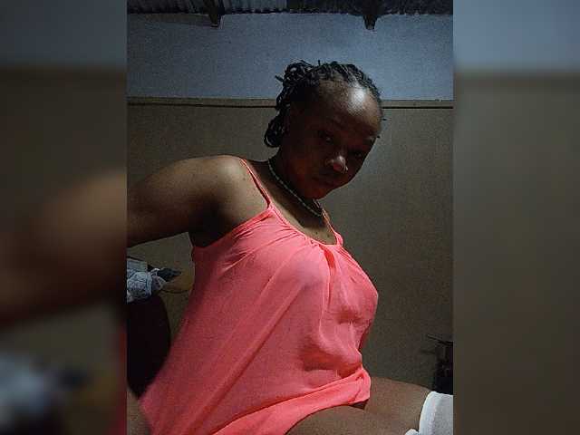 Milah2 live cam on BongaCams