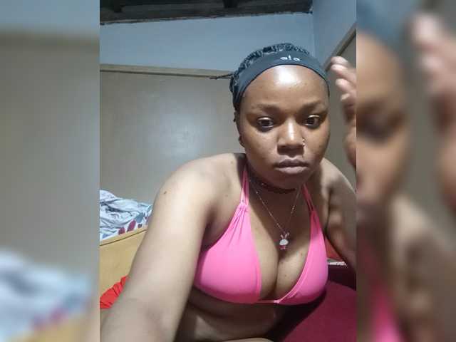 Milah2 live cam on BongaCams