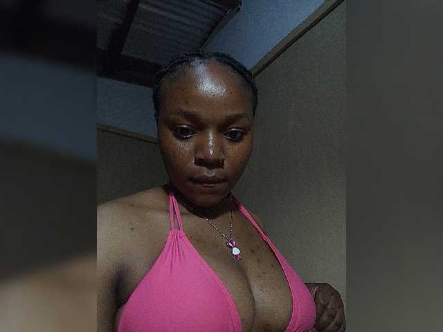 Milah2 live cam on BongaCams