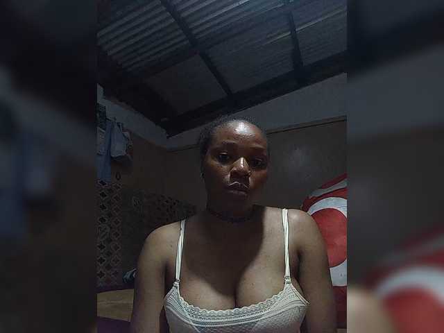 Milah2 live cam on BongaCams
