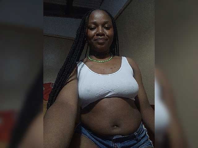 Milah2 live cam on BongaCams