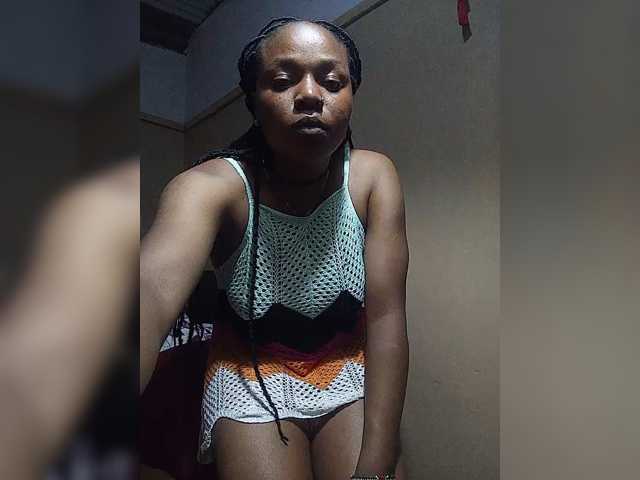 Milah2 live cam on BongaCams
