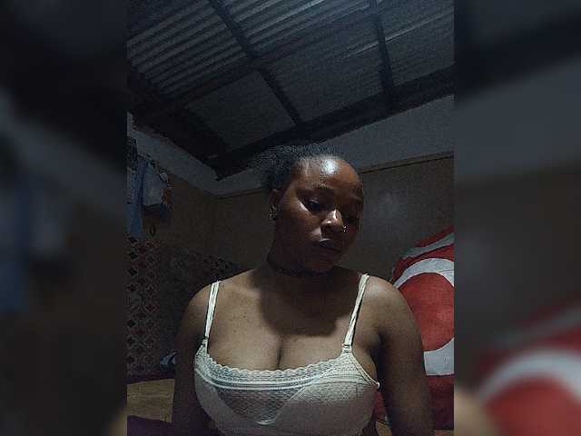 Milah2 live cam on BongaCams