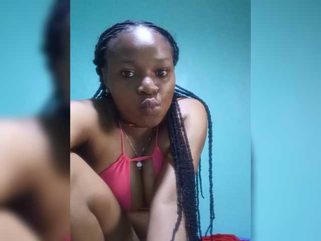 Milah2 live cam on BongaCams