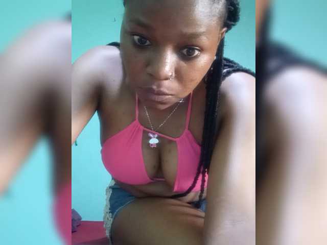 Milah2 live cam on BongaCams
