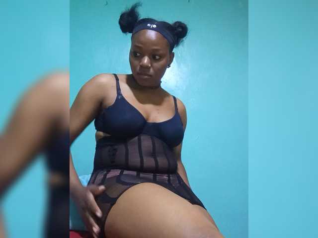 Milah2 live cam on BongaCams