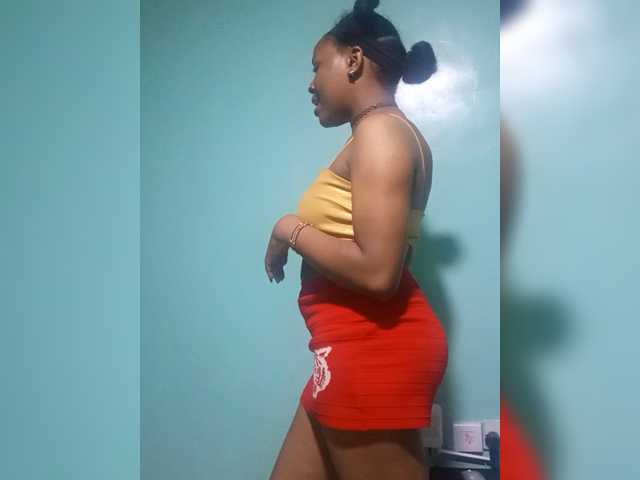 Milah2 live cam preview
