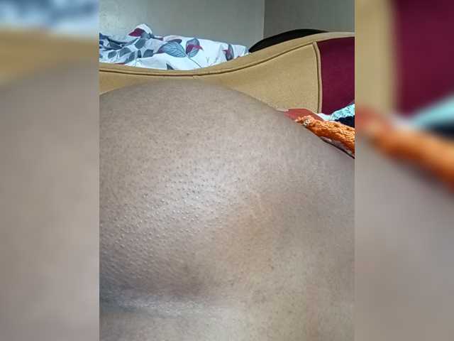 Milah2 live cam preview