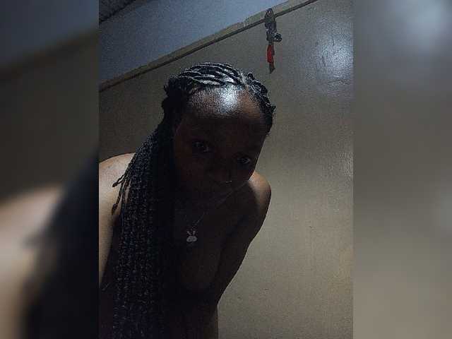 Milah2 live cam on BongaCams