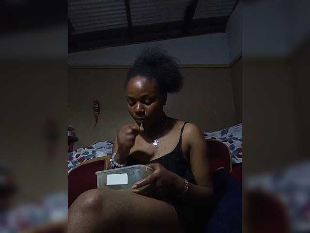 Milah2 live cam preview