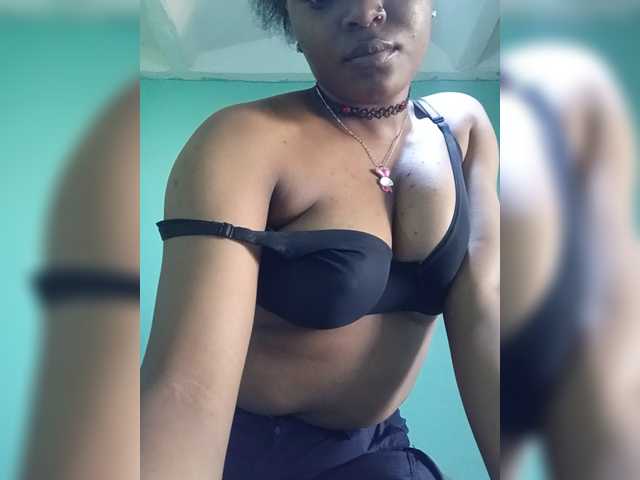 Milah2 live cam preview