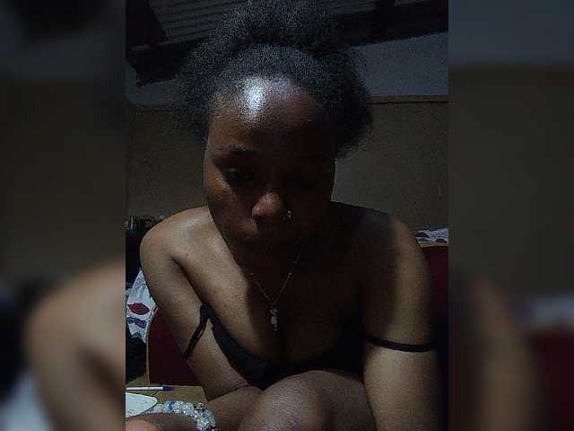 Milah2 live cam preview