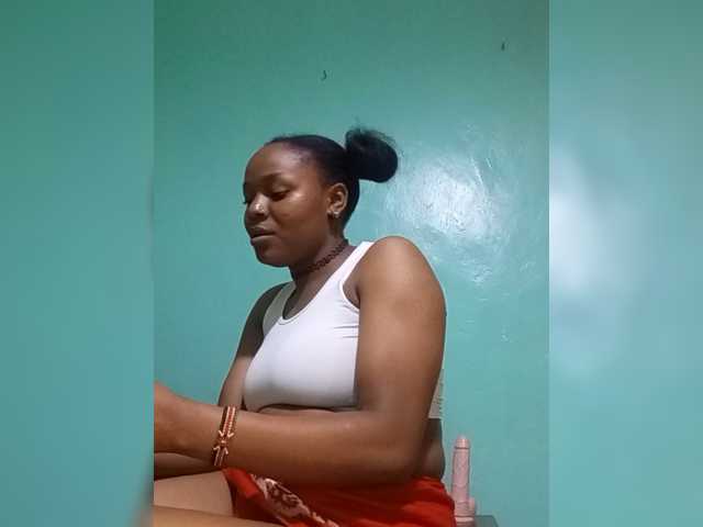 Milah2 live cam on BongaCams