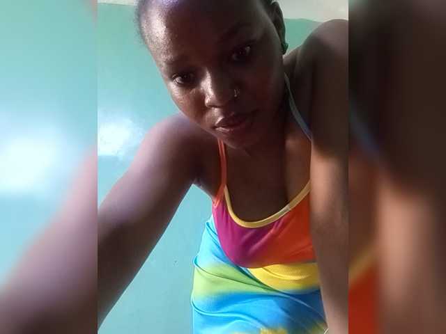 Milah2 live cam preview