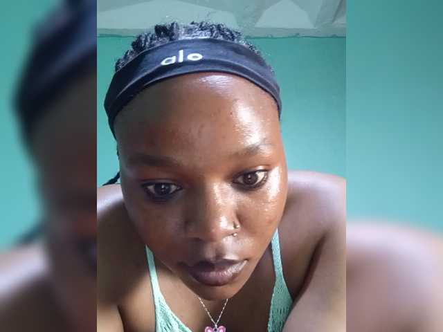 Milah2 live cam on BongaCams