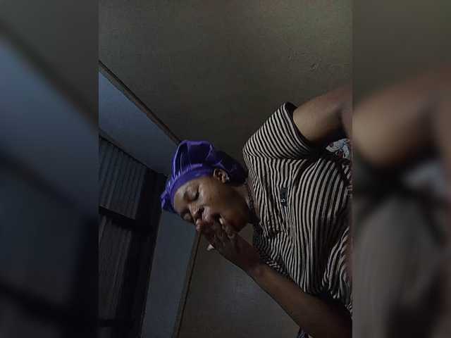 Milah2, live now on BongaCams