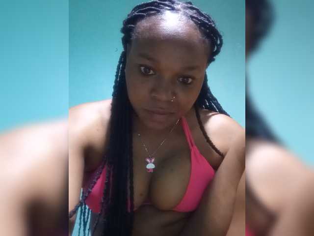 Milah2 live cam on BongaCams
