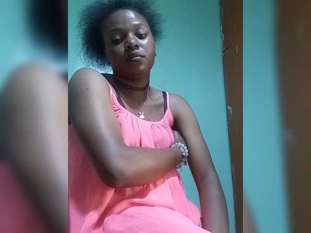 Milah2, live now on BongaCams