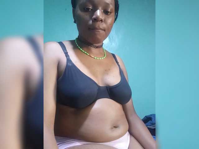 Milah2 live cam on BongaCams