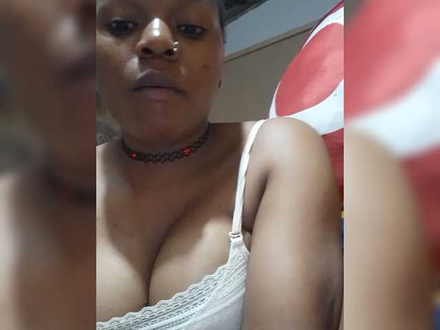 Milah2 live cam on BongaCams