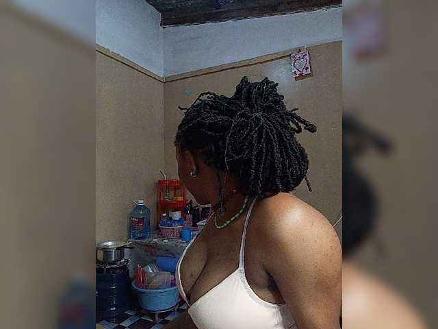 Milah2 live cam on BongaCams
