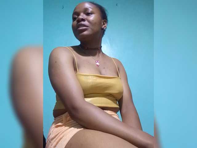 Milah2 live cam on BongaCams